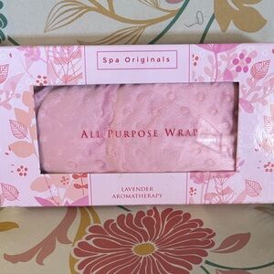 Lavender Aromatherapy Wrap. NWT
